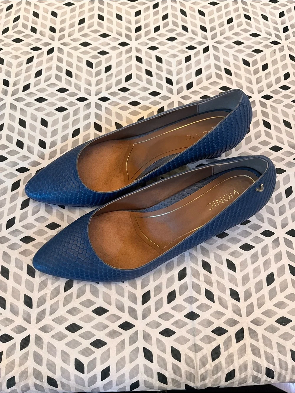 VIONIC - Classic Blue - Mid-Heel Pumps - Women